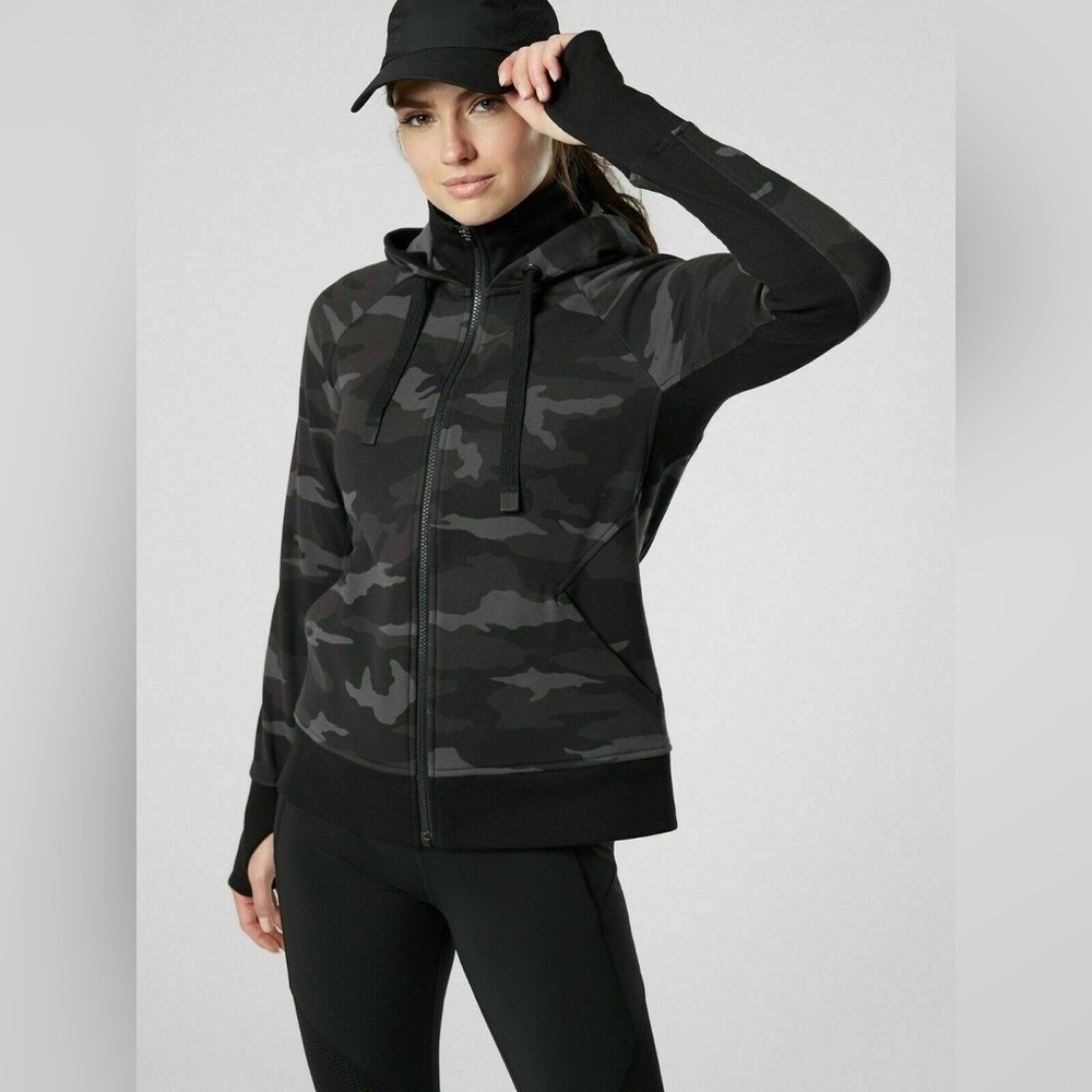 Athleta Camo Triumph Printed Hoodie sz M Front Zip Sweatshirt Grey Black Comfy